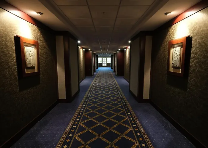 Ξενοδοχείο Marma 5*